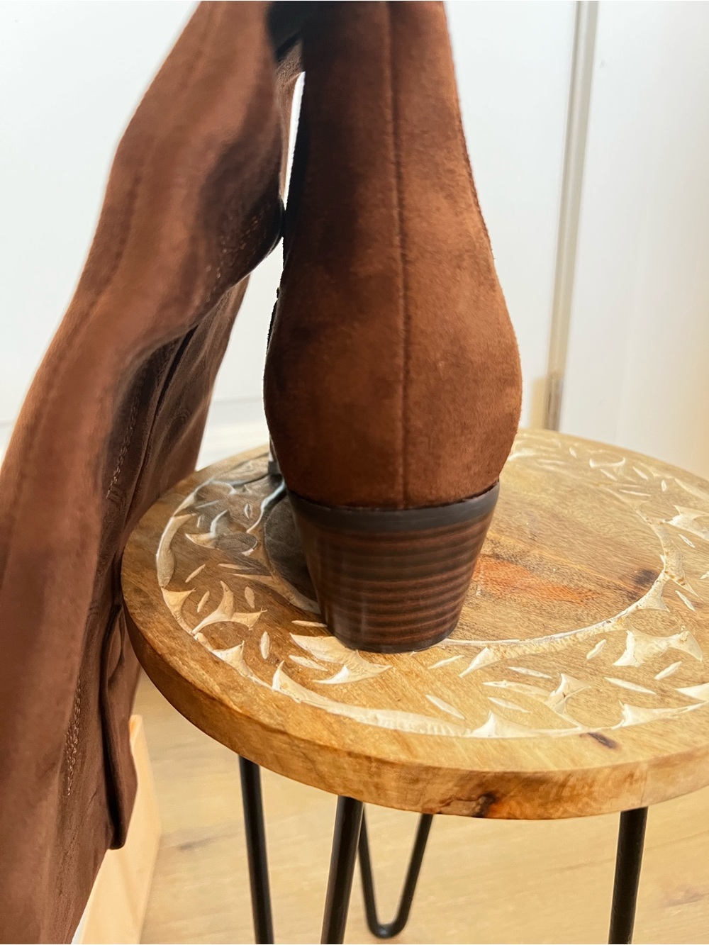 NIB Bellini Urson Vida Moulin Tan Suede Western Knee-High Boot - Picture 11 of 16